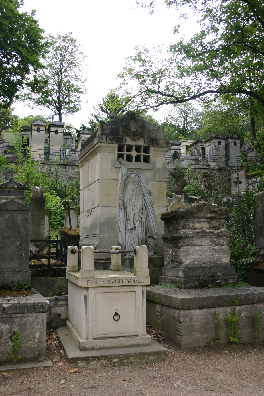 François-Vincent Raspail's tomb, Pere Lachaise Cemetery, Paris (1).JPG
